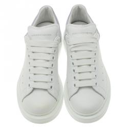 مملوكة مسبقًا Alexander McQueen White Leather Platform Sneakers Size 36