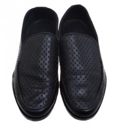 مملوكة مسبقًا Bottega Veneta Black Perforated Leather Loafers Size 43