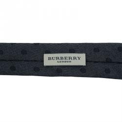 Pre Owned ربطة عنق بربري حرير رمادي منقط