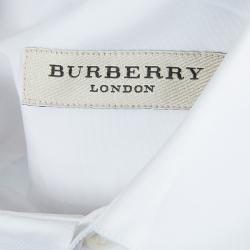 Pre Owned قميص بربري أبيض بأزرار أمامية وأكمام طويلة مفصل مقاس S