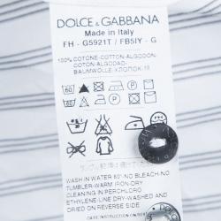 مملوكة مسبقًا قميص دولتشي أند غابانا أزرار أمامية أكمام ثلاثة أرباع قطن أبيض مخطط M