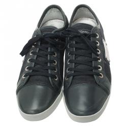 مملوكة مسبقًا حذاء رياضي دولتشي أند غابانا جلد أسود ودينيم بلوحة بالشعار مقاس 45