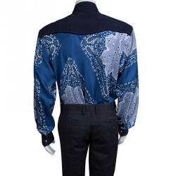 مملوكة مسبقًا قميص إيترو حرير أزرق مطبوع وقماش مضلع بأزرار أمامية 2XL