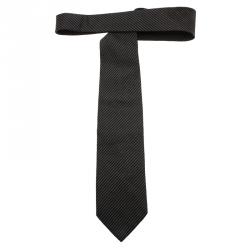 مملوكة مسبقًا Gucci Black and Grey Striped Silk Tie