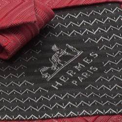مملوكة مسبقًا Hermes Red Zig Zag Pattern Woven Silk Tie
