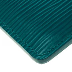 مملوكة مسبقًا Louis Vuitton Turquoise Epi Leather Card Holder