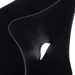 Pre Owned Louis Vuitton Black Taiga Bi Fold Wallet