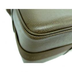 Pre Owned Louis Vuitton Grizzli Taiga Leather Reporter Bag