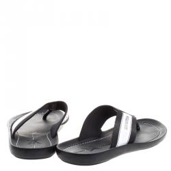 Pre Owned صندل إصبع لوي فيتون كانفاس مونوكرومي مقاس 42.5