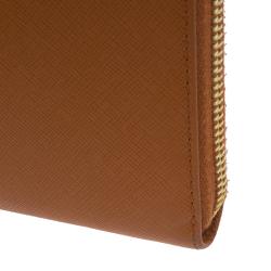 مملوكة مسبقًا Prada Orange Saffiano Metal Oro Side-Zip Wallet