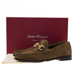 Pre Owned حذاء لوفرز سالفاتوري فيراغامو  غانسيو بيت سويدي بنية مقاس 41.5