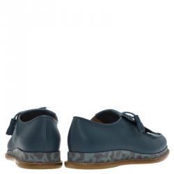 مملوكة مسبقًا Salvatore Ferragamo Teal Blue Leather Nikos Karung Trimmed Runway Fringe Loafers Size 42