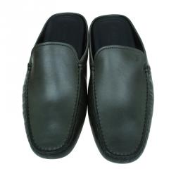 مملوكة مسبقًا حذاء سليبرز تودز جلد أخضر زيتوني مقاس 43