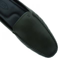 مملوكة مسبقًا حذاء سليبرز تودز جلد أخضر زيتوني مقاس 43