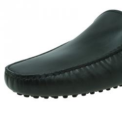 مملوكة مسبقًا حذاء سليبرز تودز جلد أخضر زيتوني مقاس 43