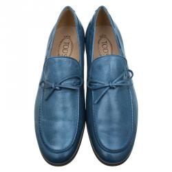 مملوكة مسبقًا حذاء لوفرز تودز بفيونكة جلد أزرق مقاس 43