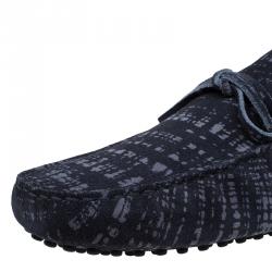 Pre Owned حذاء لوفرز تودز سويدي رصاصي مطبوع بفيونكة مقاس 42.5