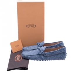 Pre Owned حذاء لوفرز تودز جلد رصاصي مطبوع بفيونكة مقاس 43