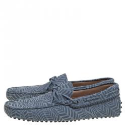 مملوكة مسبقًا حذاء لوفرز تودز جلد رصاصي مطبوع بفيونكة مقاس 44