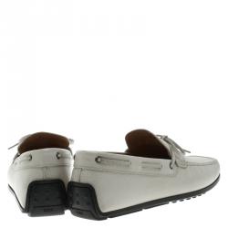 Pre Owned حذاء لوفرز تودز جلد كريمي بفيونكة مقاس 42