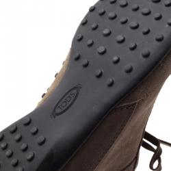 Pre Owned حذاء رياضي تودز سويدي بني مقاس 42.5