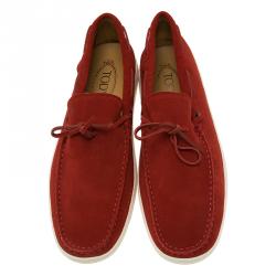 Pre Owned حذاء لوفرز تود سويدي أحمر بفيونكة مقاس 43.5