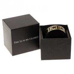 Pre Owned سوار سي أتش كارولينا هيريرا بالشعار ذهبي اللون وإيناميل أسود عريض 20سم