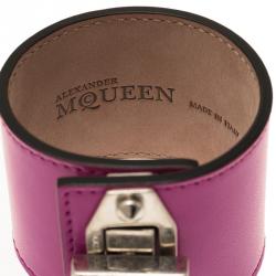Pre Owned Alexander McQueen Turn Lock Pink Leather Bracelet