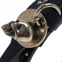 Pre Owned Alexander McQueen Navy Blue Studded Leather Wrap With Skull Charm Silver Tone Bracelet