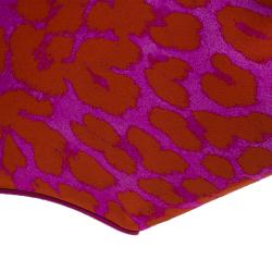 Pre Owned حقيبة كلتش أليكساندر مكوين فلورال دي مانتا نقشة فهد ساتان حمراء متوسطة