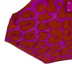 Pre Owned حقيبة كلتش أليكساندر مكوين فلورال دي مانتا نقشة فهد ساتان حمراء متوسطة