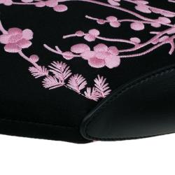 Pre Owned حقيبة كلتش أليكساندر مكوين فلورال دي مانتا مطرزة ساتان سوداء متوسطة