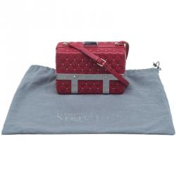 مملوكة مسبقًا كلتش أليكساندر مكوين تصميم صندوق مرصع ومبطن جلد أحمر