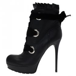 Pre Owned Alexander McQueen Black Leather and Velvet Lace Up Platform Ankle Boots Size 40