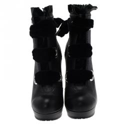 Pre Owned Alexander McQueen Black Leather and Velvet Lace Up Platform Ankle Boots Size 40