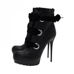 Pre Owned Alexander McQueen Black Leather and Velvet Lace Up Platform Ankle Boots Size 40