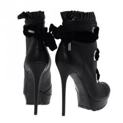 Pre Owned Alexander McQueen Black Leather and Velvet Lace Up Platform Ankle Boots Size 40