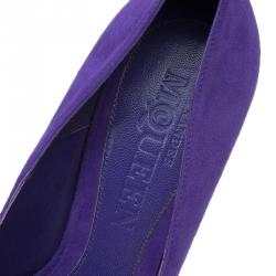 Pre Owned Alexander McQueen Purple Suede Skull Embellished Peep Toe Platform Pumps Size 37.5