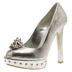 Pre Owned Alexander McQueen Metallic Silver Skull Embellished Peep Toe Platform Pumps Size 37