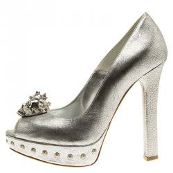 Pre Owned Alexander McQueen Metallic Silver Skull Embellished Peep Toe Platform Pumps Size 37