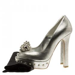 Pre Owned Alexander McQueen Metallic Silver Skull Embellished Peep Toe Platform Pumps Size 37
