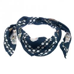 مملوكة مسبقًا وشاح أليكساندر ماكوين أزرق كحلي طباعة جماجم وجواهر مربع