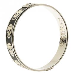 Pre Owned سوار أليكساندر مكوين نقوش جمجمة راتنج أسود وابيض صغير