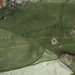 مملوكة مسبقًا Alexander McQueen Green Floral Skull Silk Square Scarf
