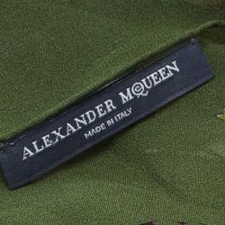 مملوكة مسبقًا Alexander McQueen Green Floral Skull Silk Square Scarf