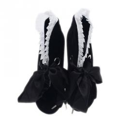 مملوكة مسبقًا Alexander McQueen Black Velvet Bow Embellished Ankle Boots Size 38.5