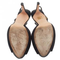 Pre Owned صندل أليكساندر مكوين بفتحة كعب وأصبع ساتان منقوش أسود مقاس 40