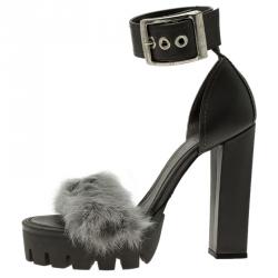 Pre Owned صندل أليكساندر مكوين بنعل سميك وشريط كاحل مزين بإبزيم جلد ومنك رصاصي مقاس 38