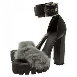 Pre Owned صندل أليكساندر مكوين بنعل سميك وشريط كاحل مزين بإبزيم جلد ومنك رصاصي مقاس 38