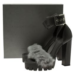 Pre Owned صندل أليكساندر مكوين بنعل سميك وشريط كاحل مزين بإبزيم جلد ومنك رصاصي مقاس 38